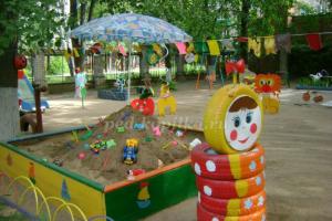 DIY playground decoration