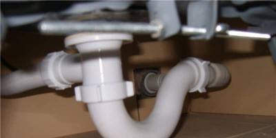 Installing a drain in the bathroom - protection from unpleasant odors and water overflow Bathroom drain copper-brass device