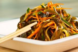 Canned seaweed salads - healthy, tasty and affordable
