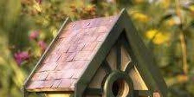 Making a simple birdhouse out of wood with your own hands